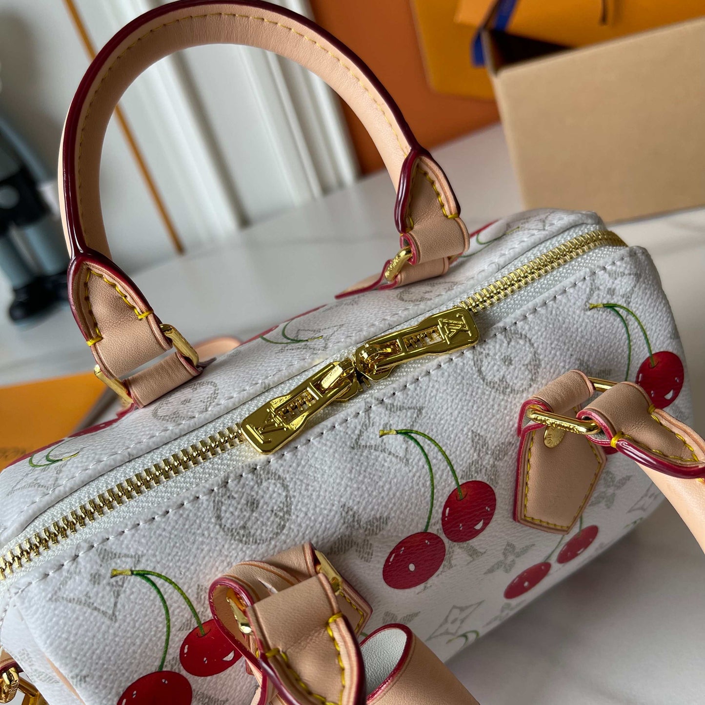 15RE28BDE Stylish  bag
