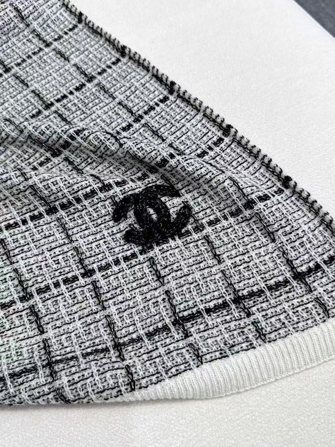175RC59WDE Stylish Winter Scarves