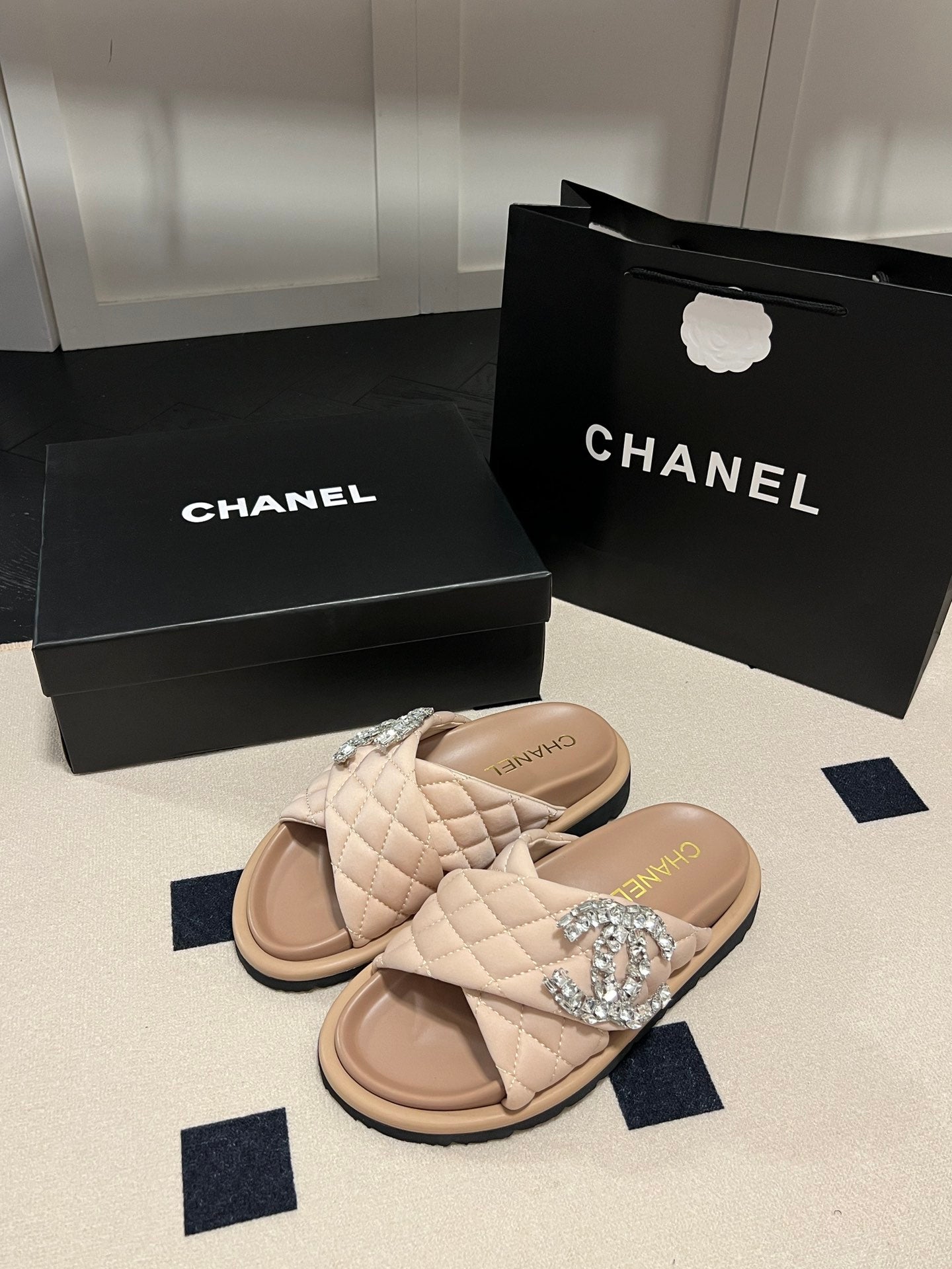 14C94ZDE Stylish Slippers