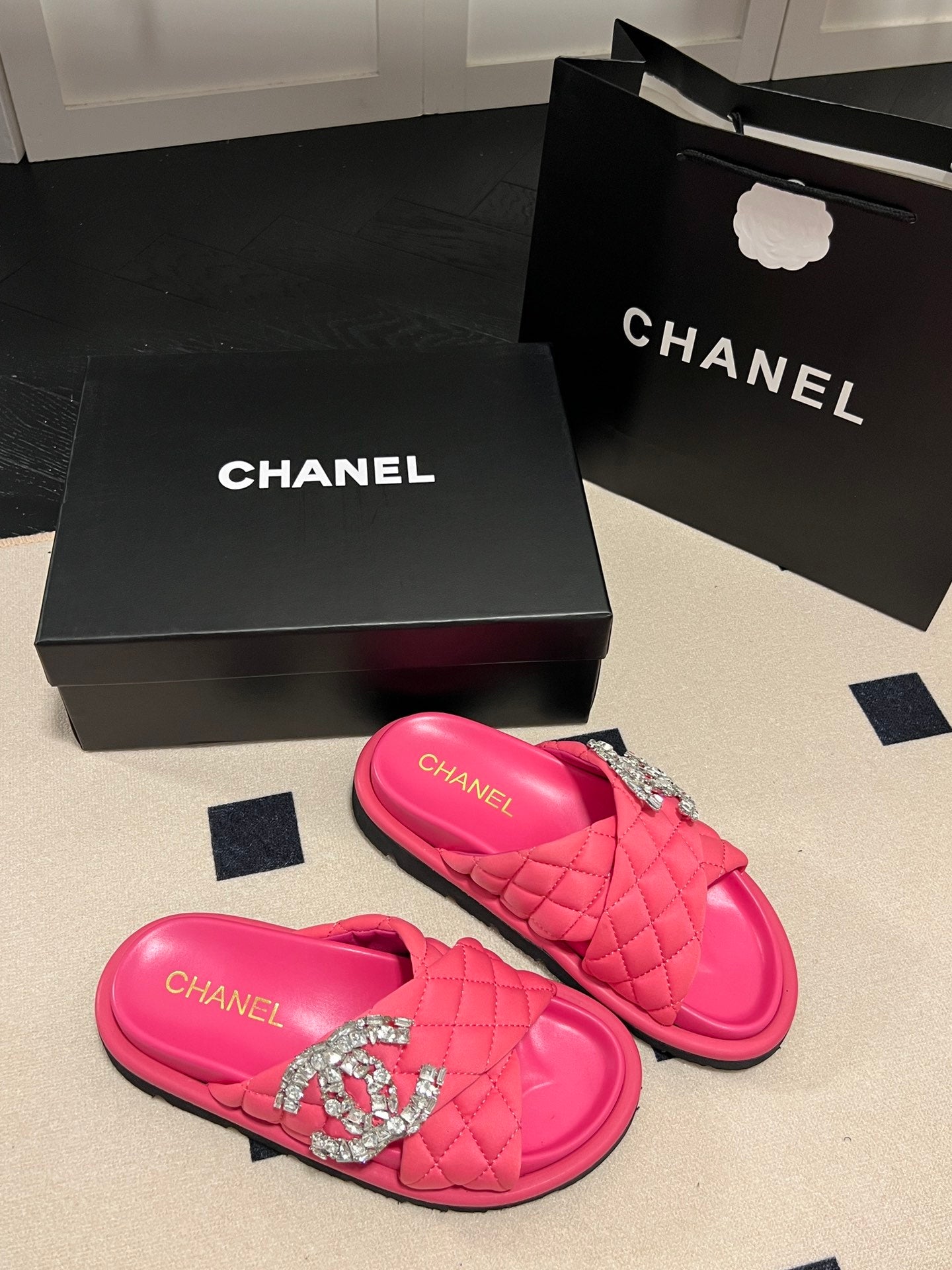 14C94ZDE Stylish Slippers