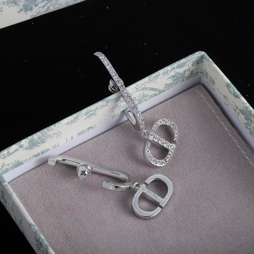 1ND57EDE Stylish Earrings