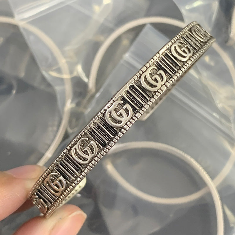 84B64KDE Stylish Bracelets