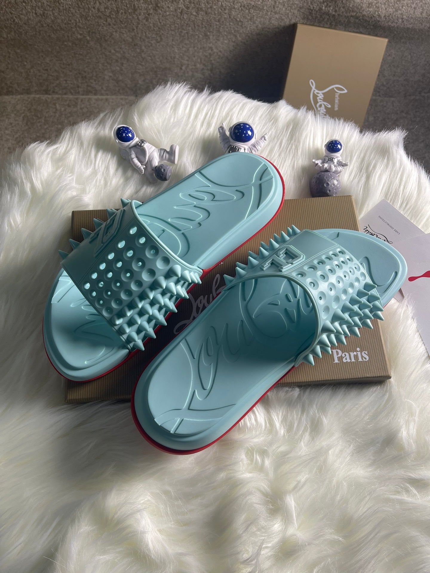 J4A22ZDE Stylish Slippers