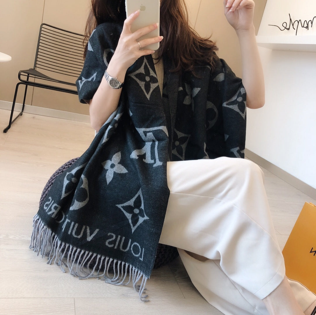 175RE48WDE Stylish Winter Scarves