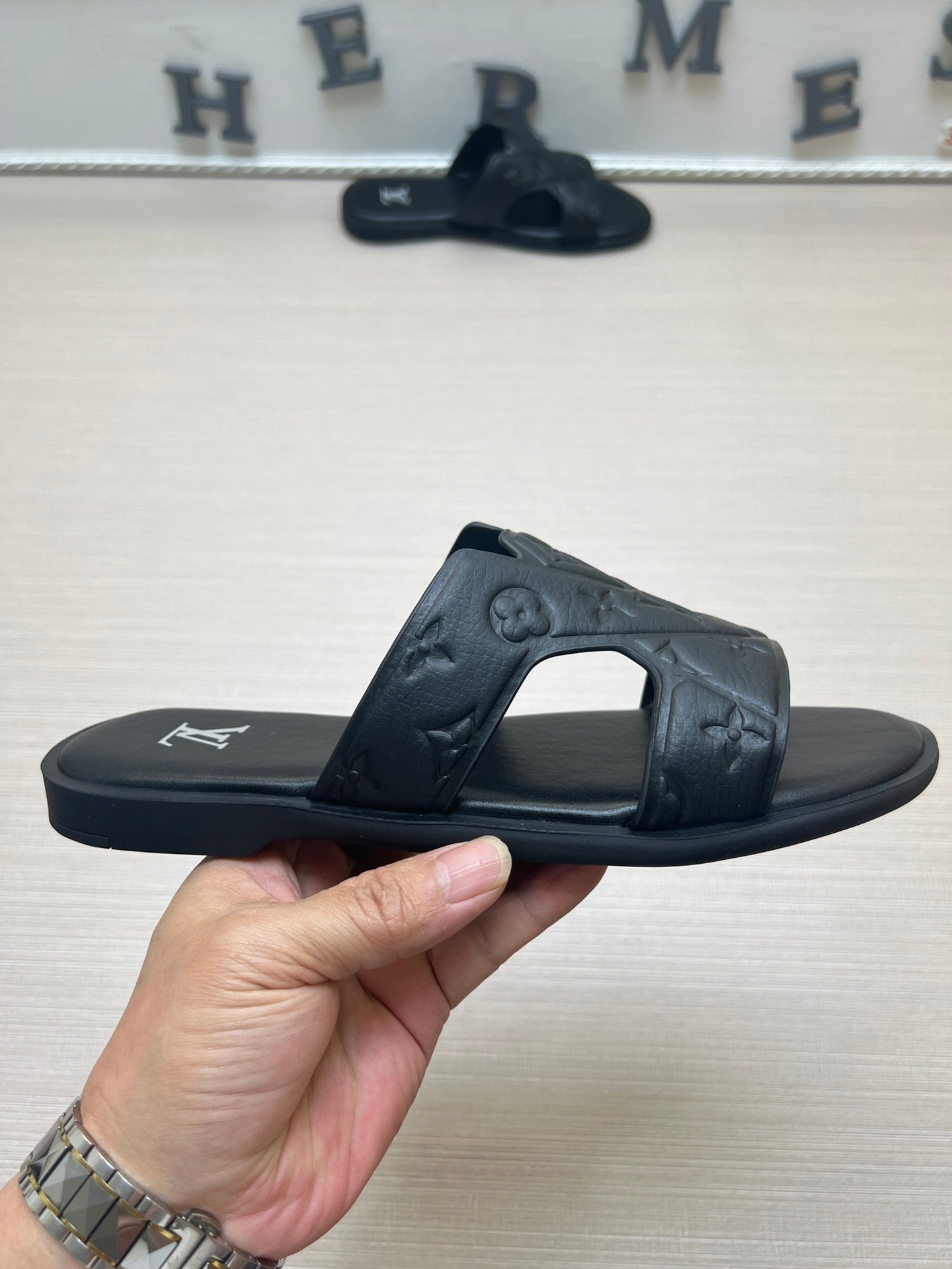 54E22ZDE Stylish slippers