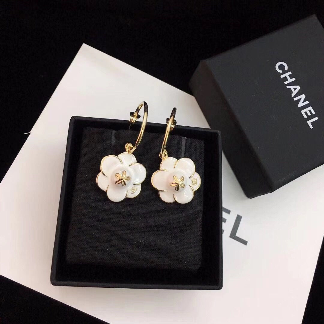 1YC141EDE Stylish Earrings