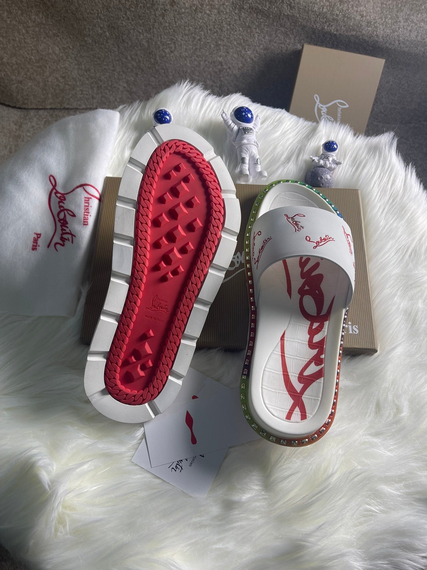 J4A25ZDE Stylish Slippers