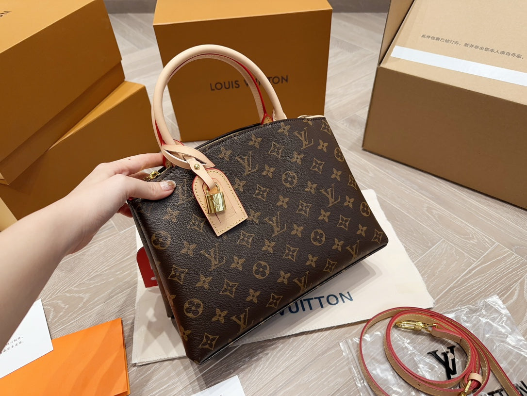 6XE196BDE Stylish leather bag 