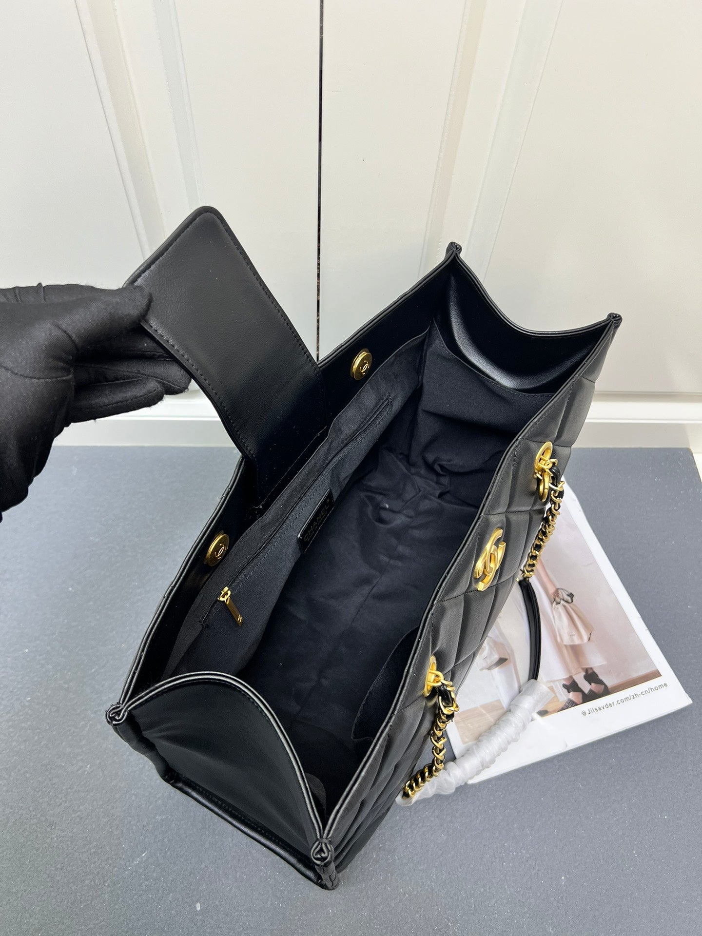 2WC14BDE Stylish leather bag