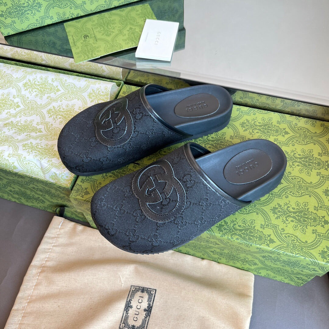 2YB26ZDE Stylish Slippers