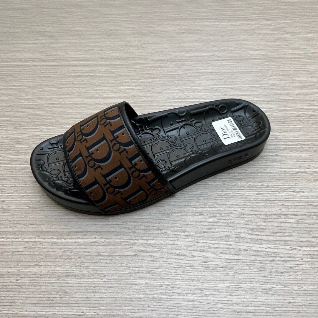 5LD214ZDE Stylish Slippers