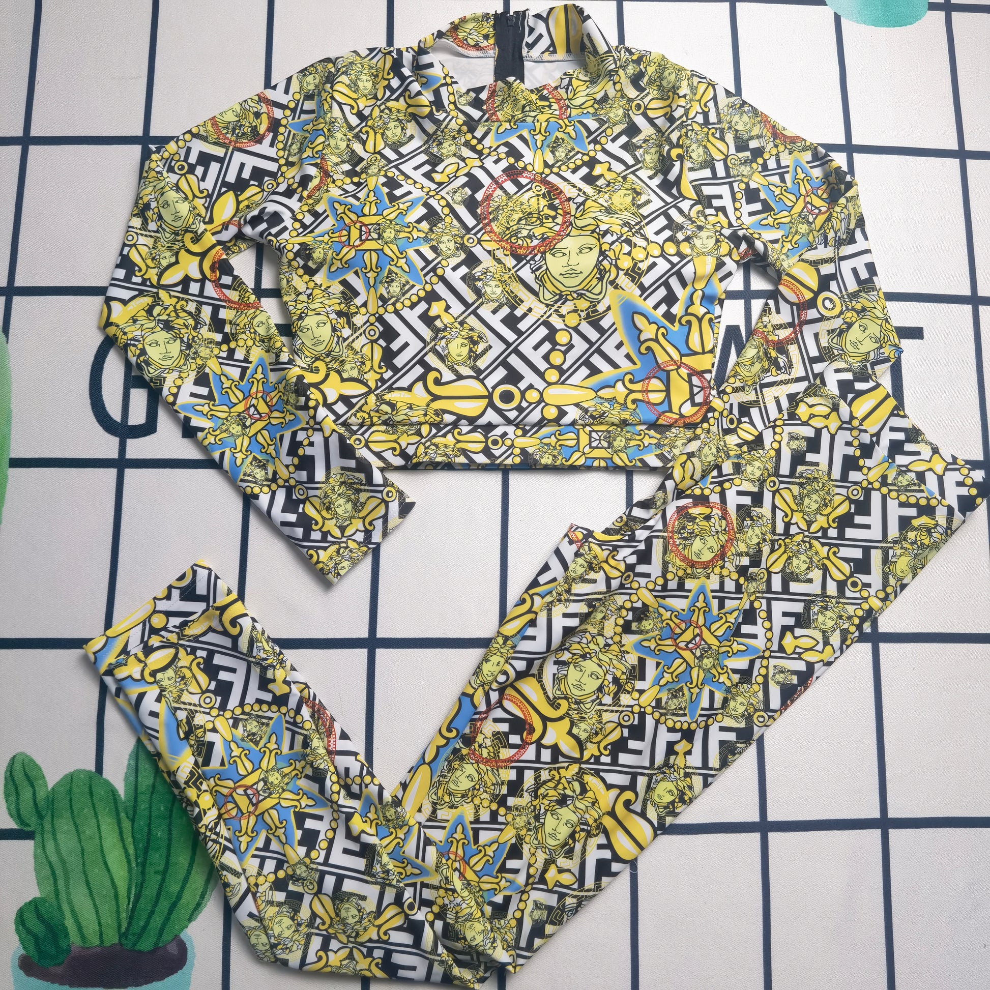 14V160YDE Stylish Long sleeve swimsuit