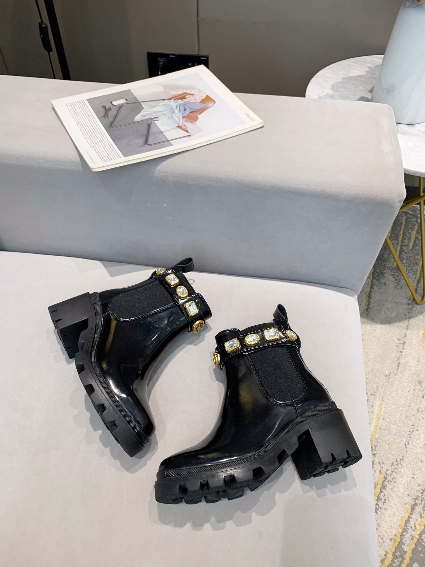 2XB194ZDE Stylish leather boot (top layer leather lining)