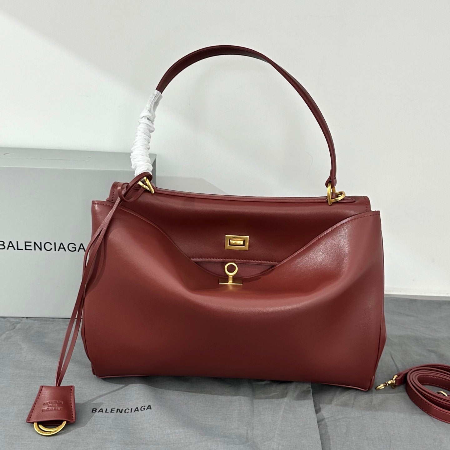 155NJ56BDE Stylish leather bag
