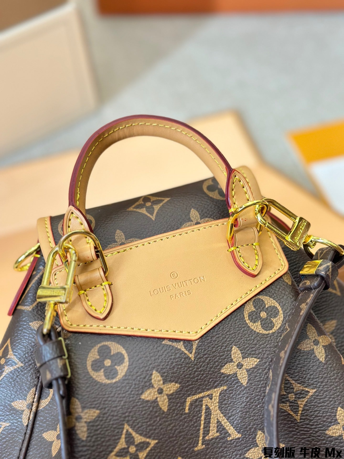 6XE248BDE Stylish leather bag 