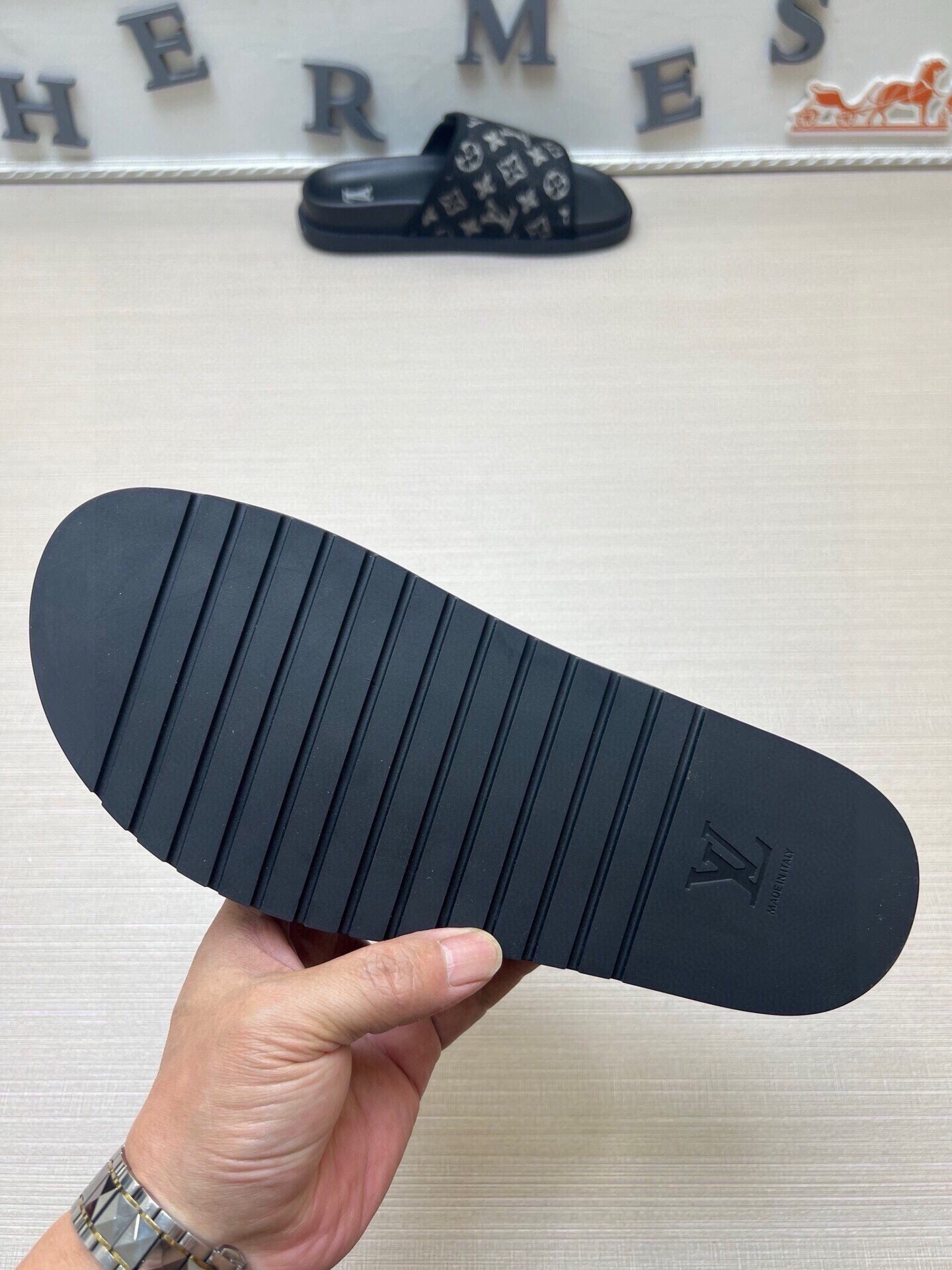 5LE207ZDE Stylish Slippers