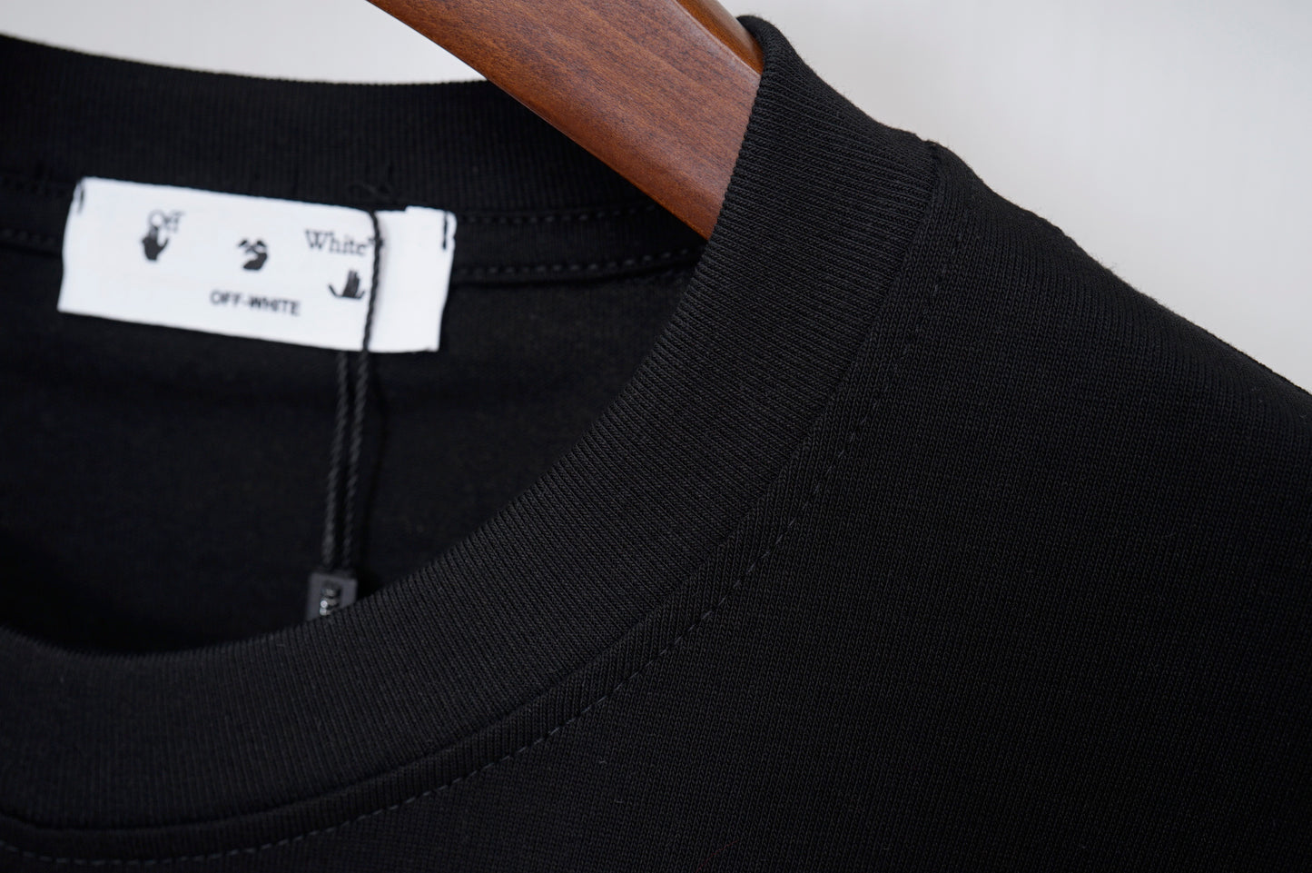 145RA211UDE Stylish T-shirt
