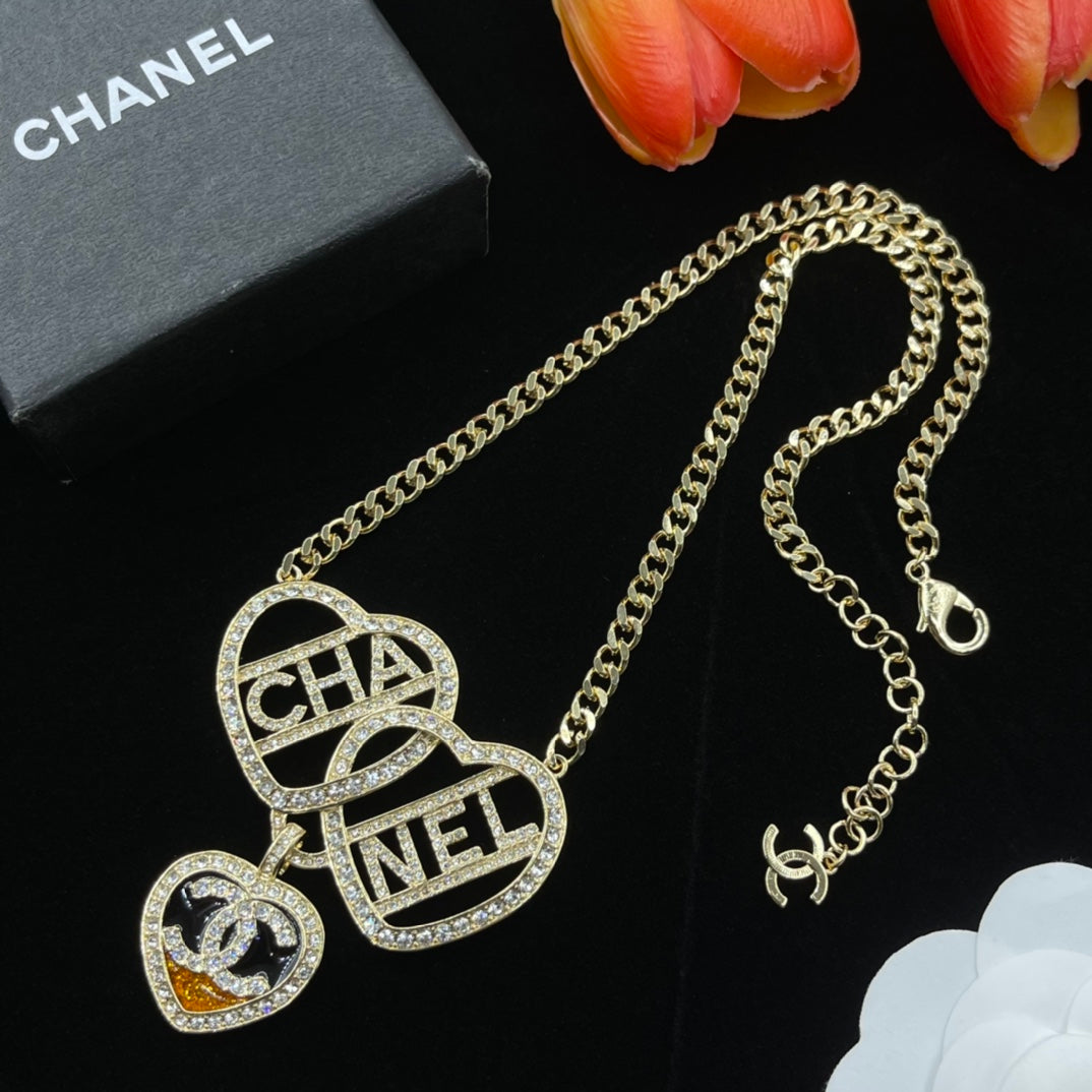 14C921XDE Stylish Necklaces