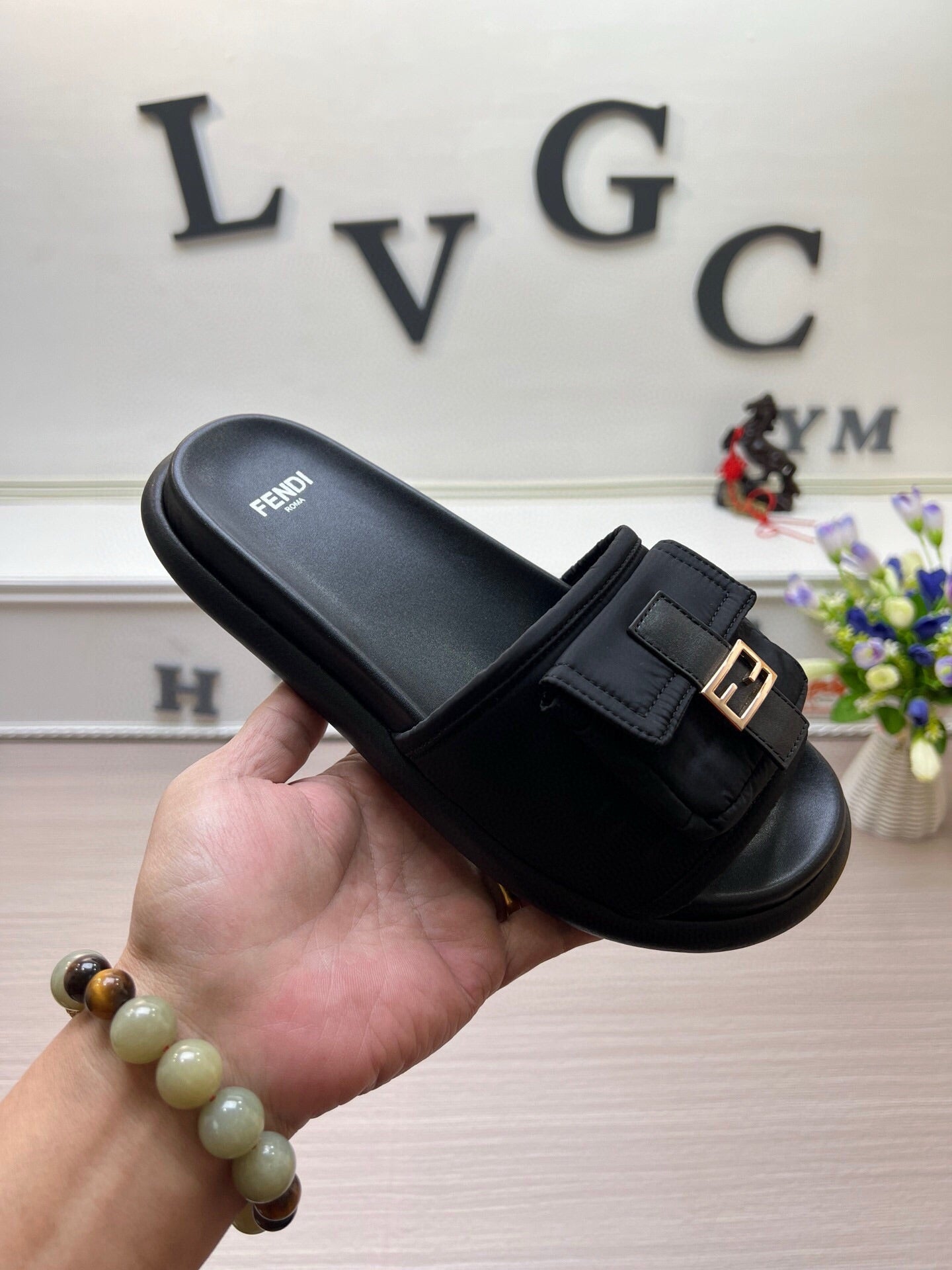 54F125ZDE Stylish slippers