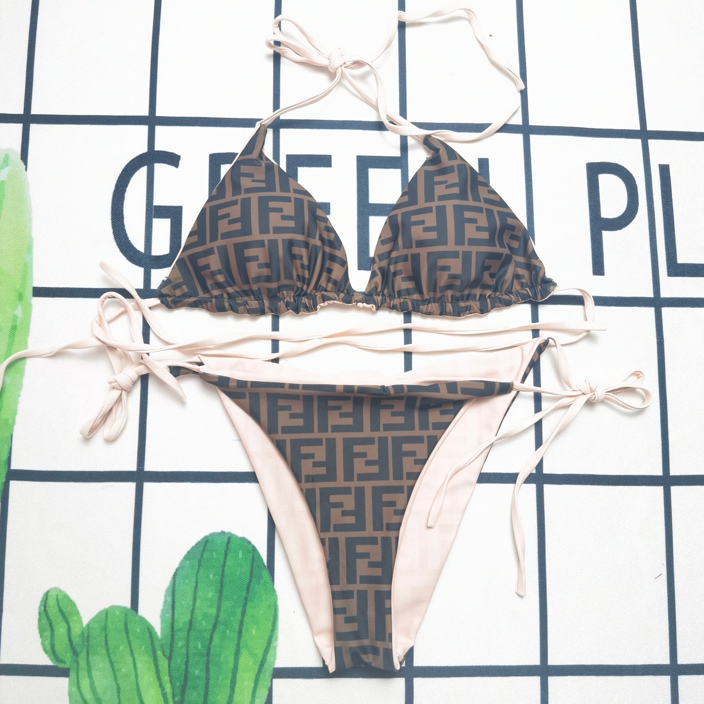 14F36YDE Stylish Bikini swimsuit