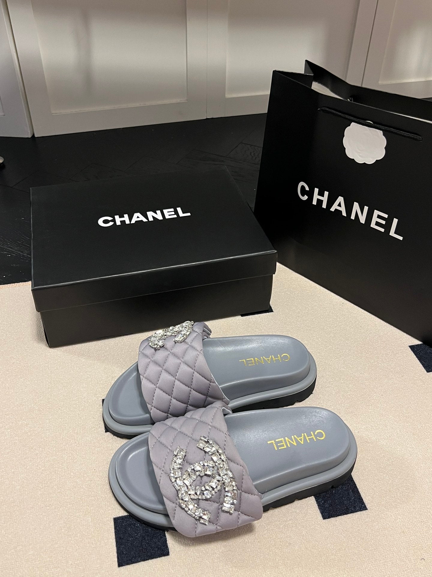 14C93ZDE Stylish Slippers