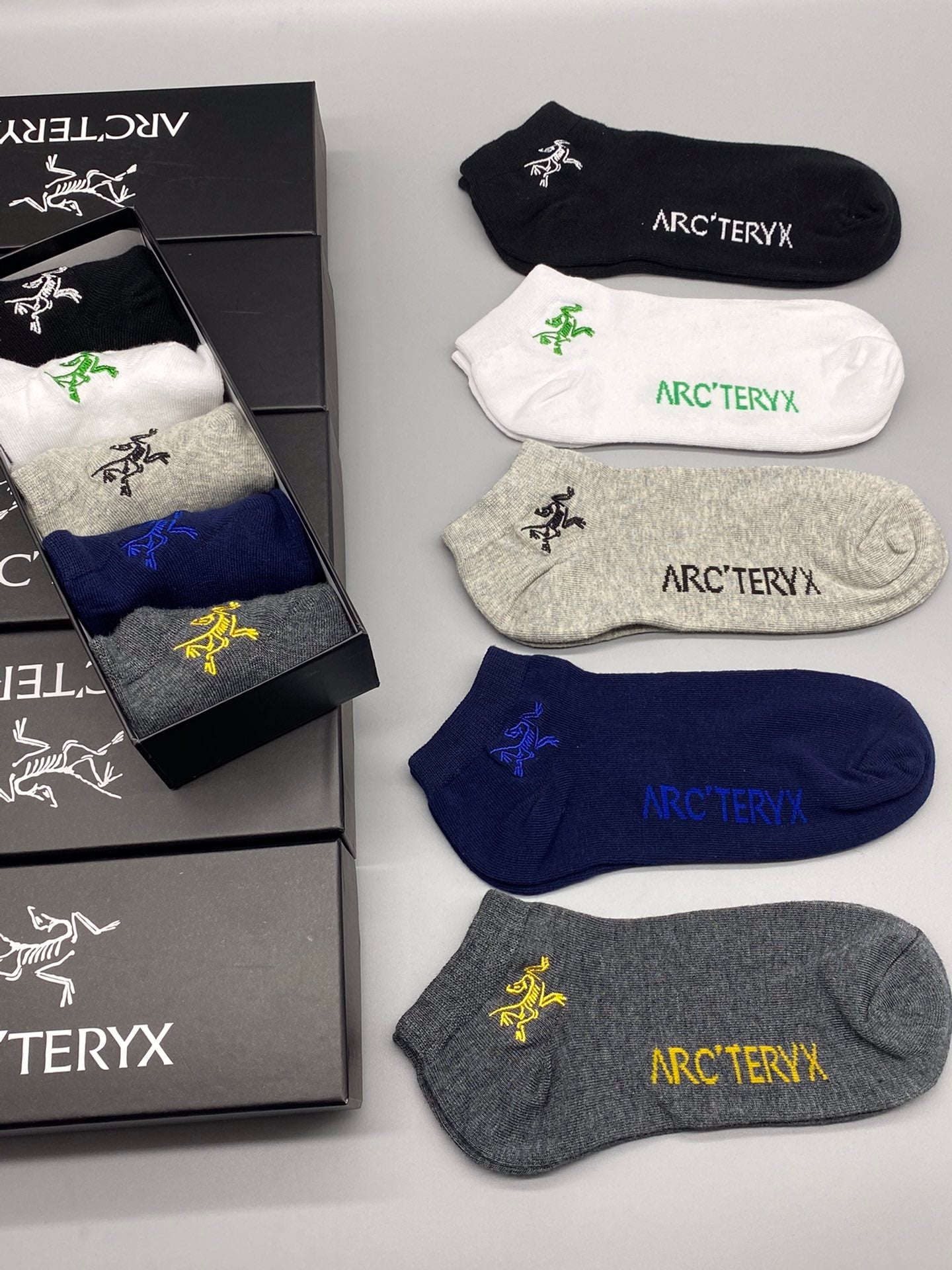 235QA43SDE Stylish socks(5 pairs )