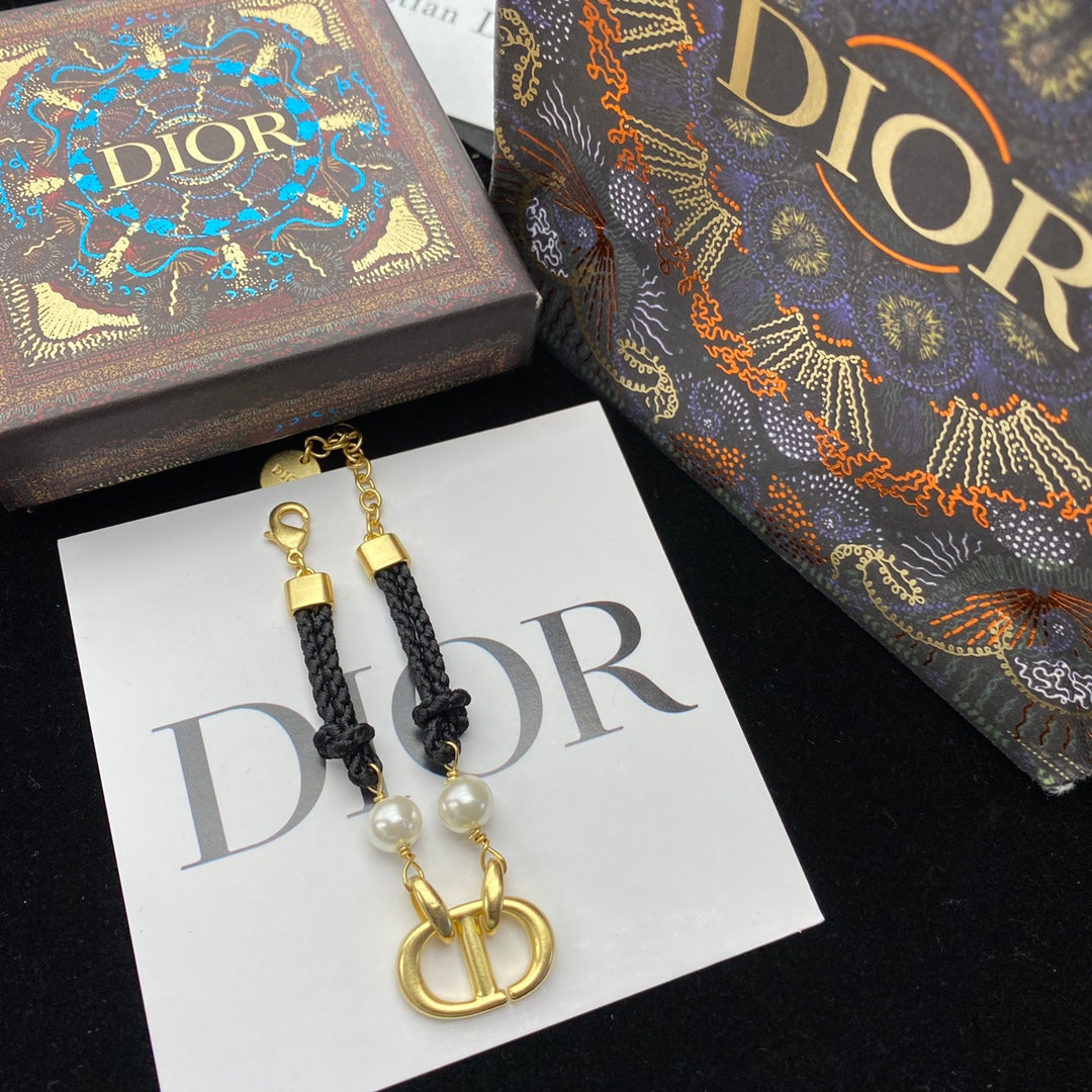 14D487KDE Stylish Bracelets