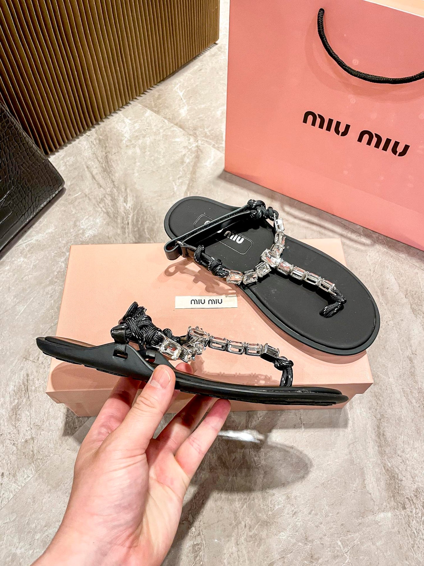 14A170ZDE Stylish sandals