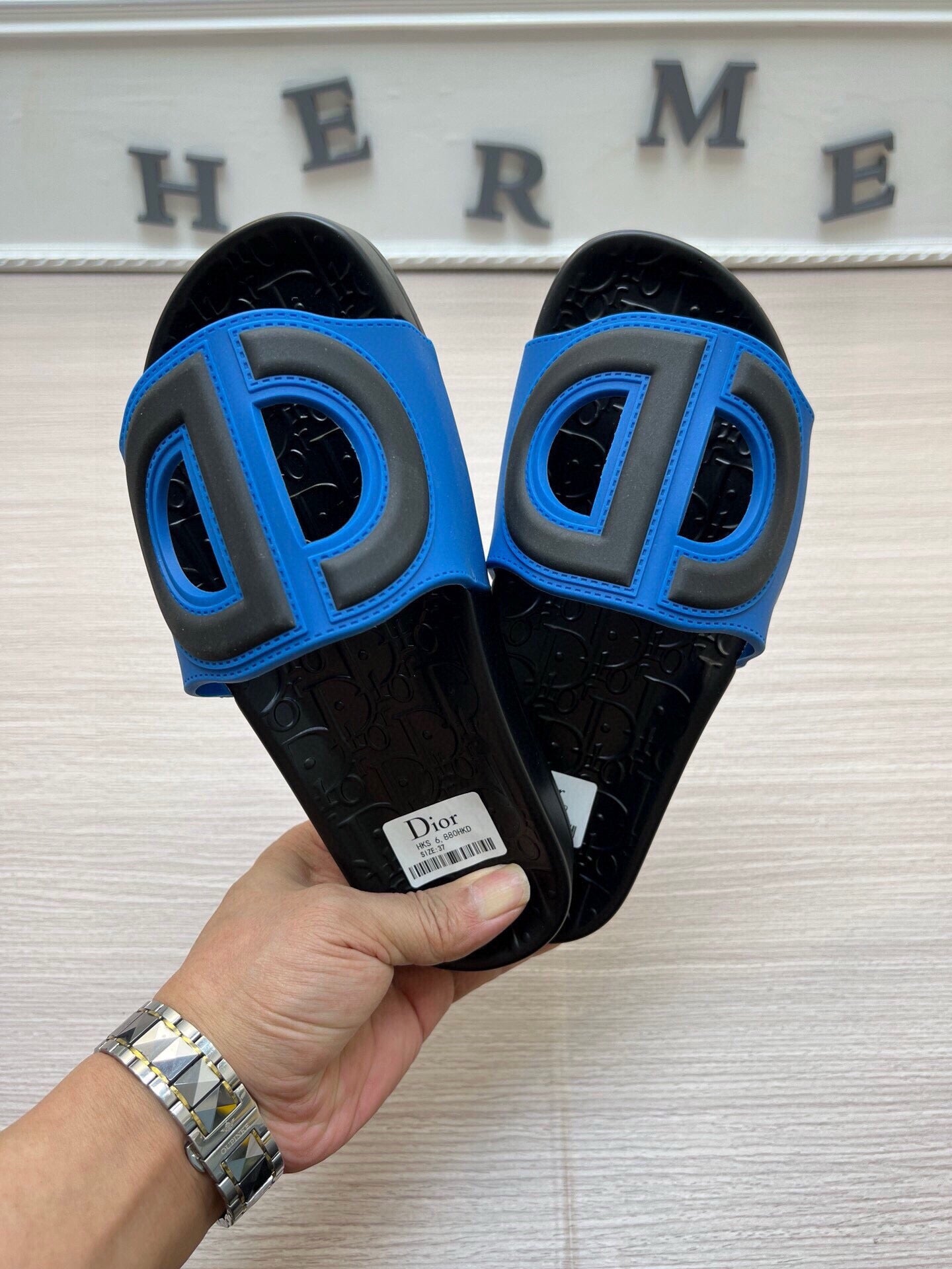 5LD213ZDE Stylish Slippers
