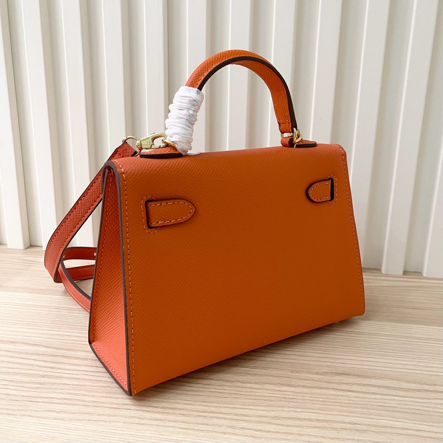 2WH26BDE Stylish leather bag