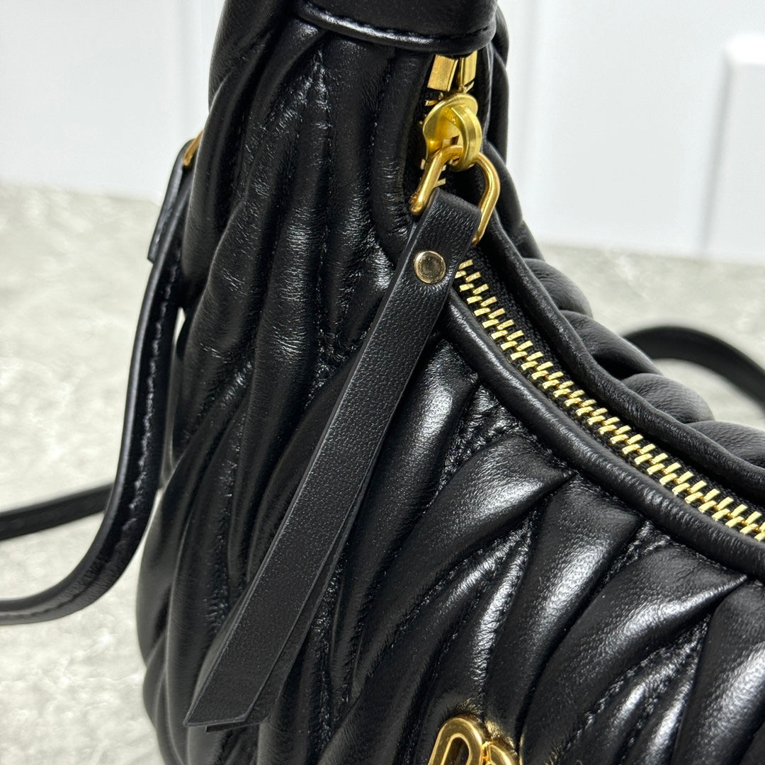 2WA19BDE Stylish leather bag