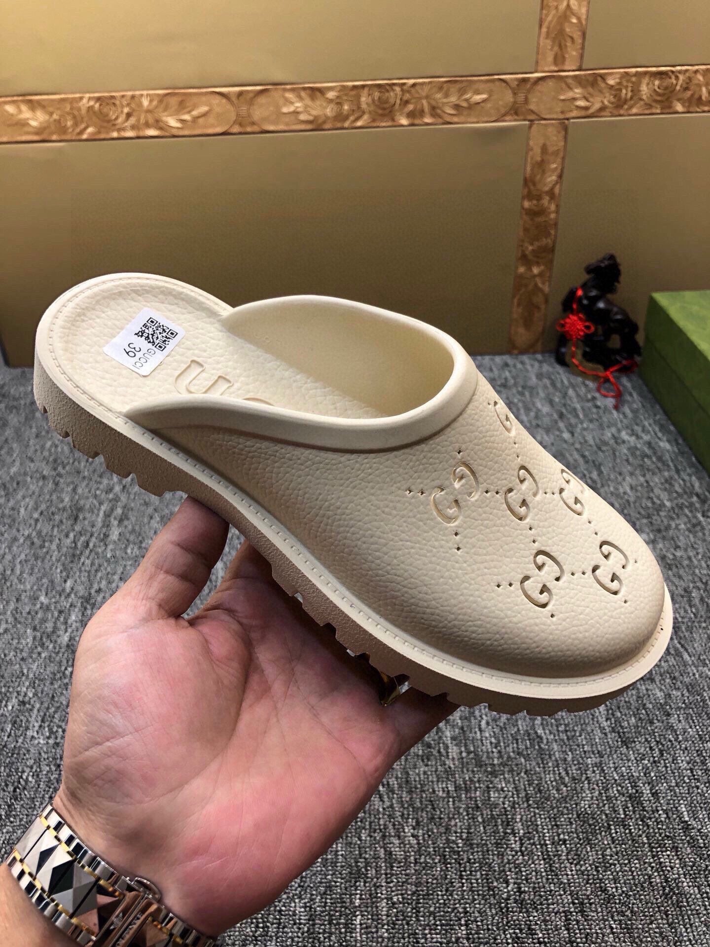 5WB243ZDE Stylish Slippers