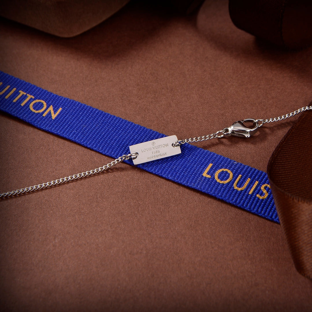 1YE130XDE Stylish Necklaces