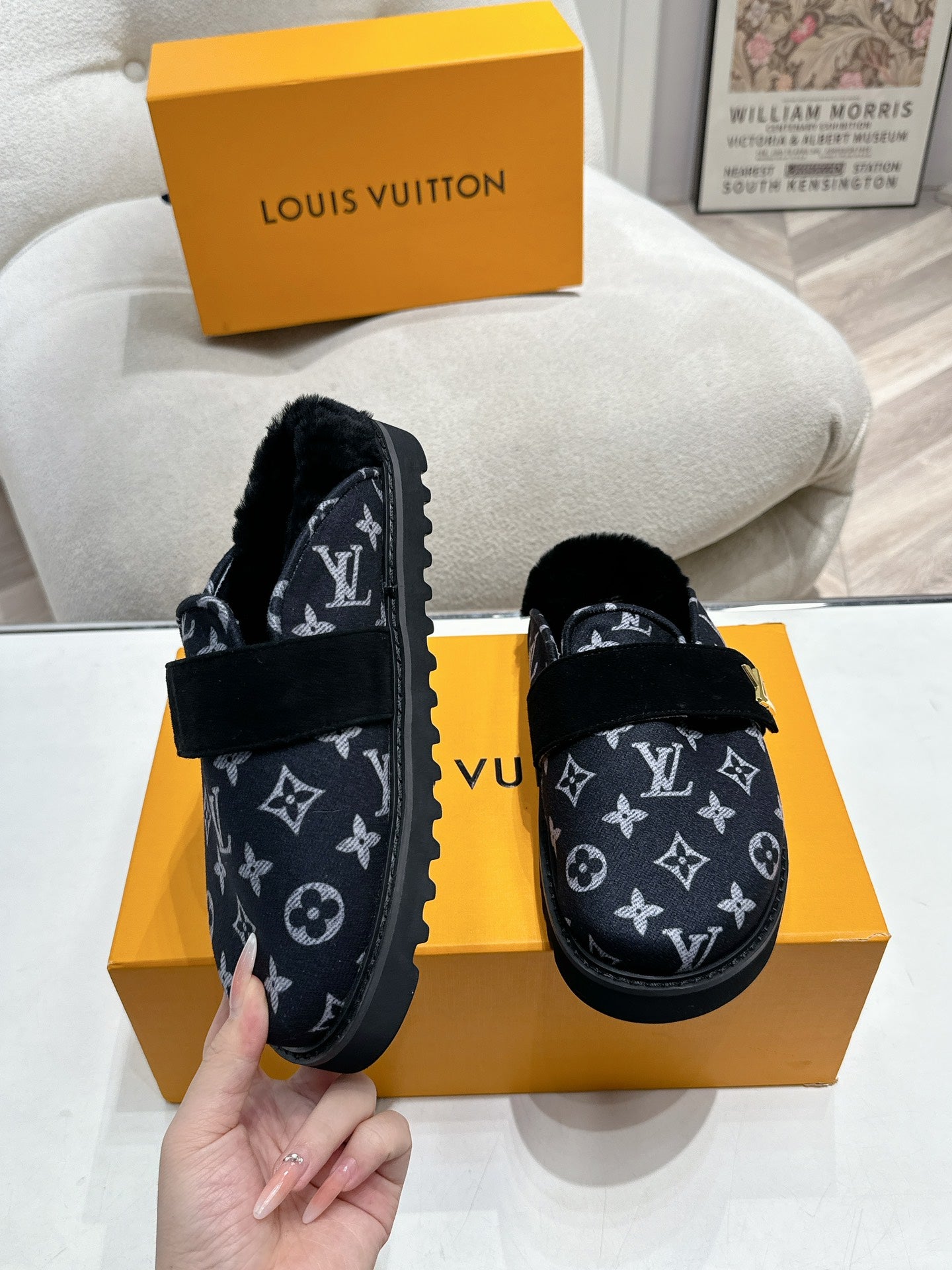 3LE6ZDE Stylish Slippers