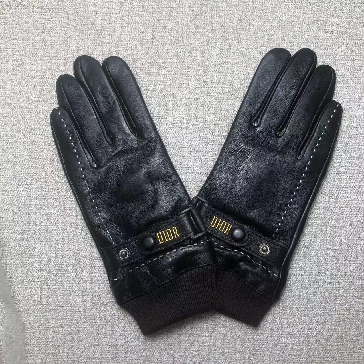 24D82SDE Stylish gloves