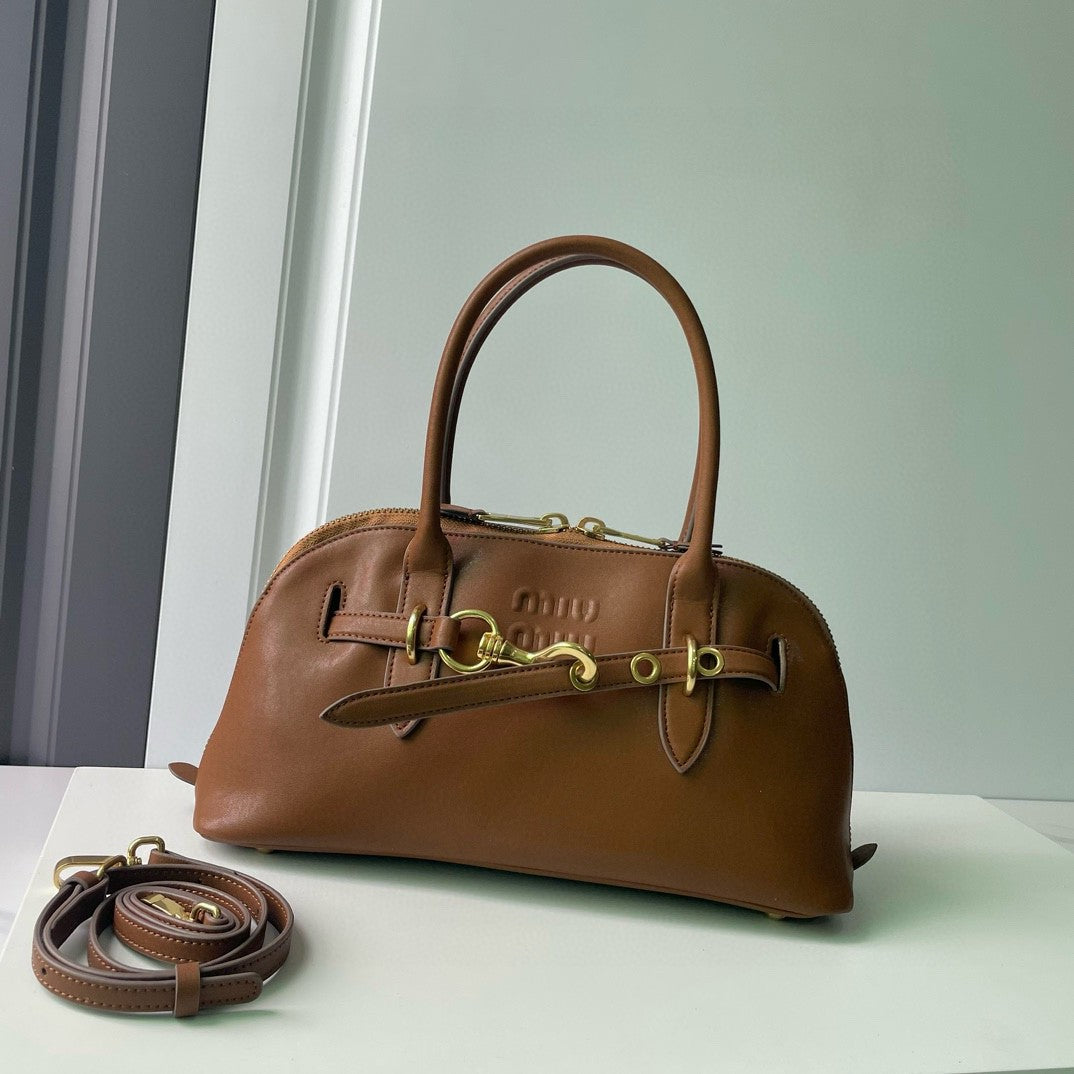 15RA40BDE Stylish leather bag