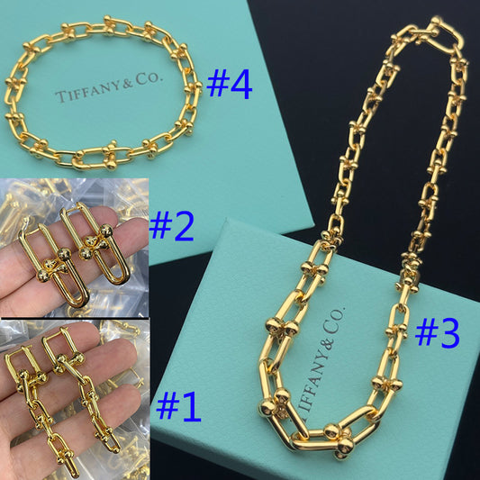 8XT30XDE Stylish  Earring Bracelets Necklaces