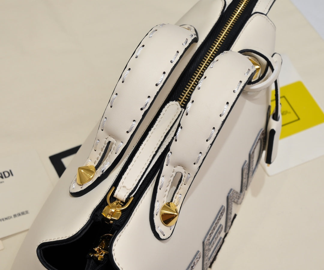 2XF131BDE Stylish leather bag 