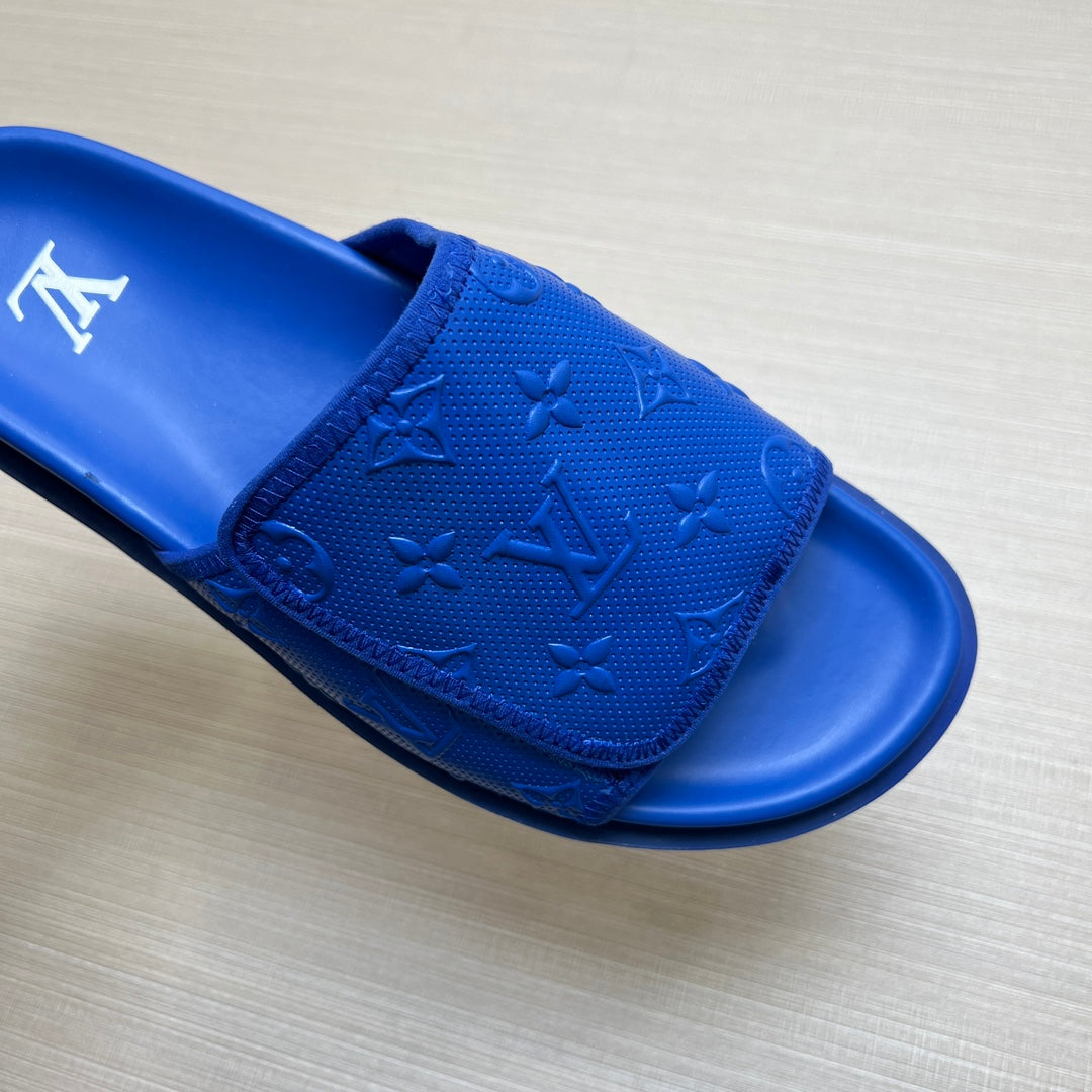 54E112ZDE Stylish slippers