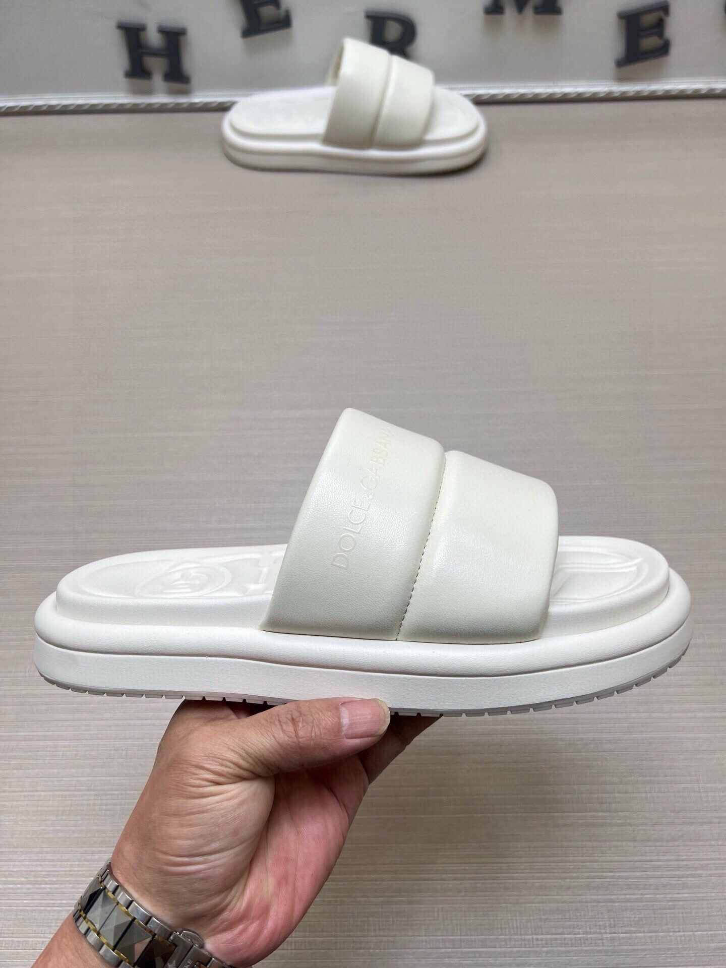 535ZA268ZDE Stylish Slippers