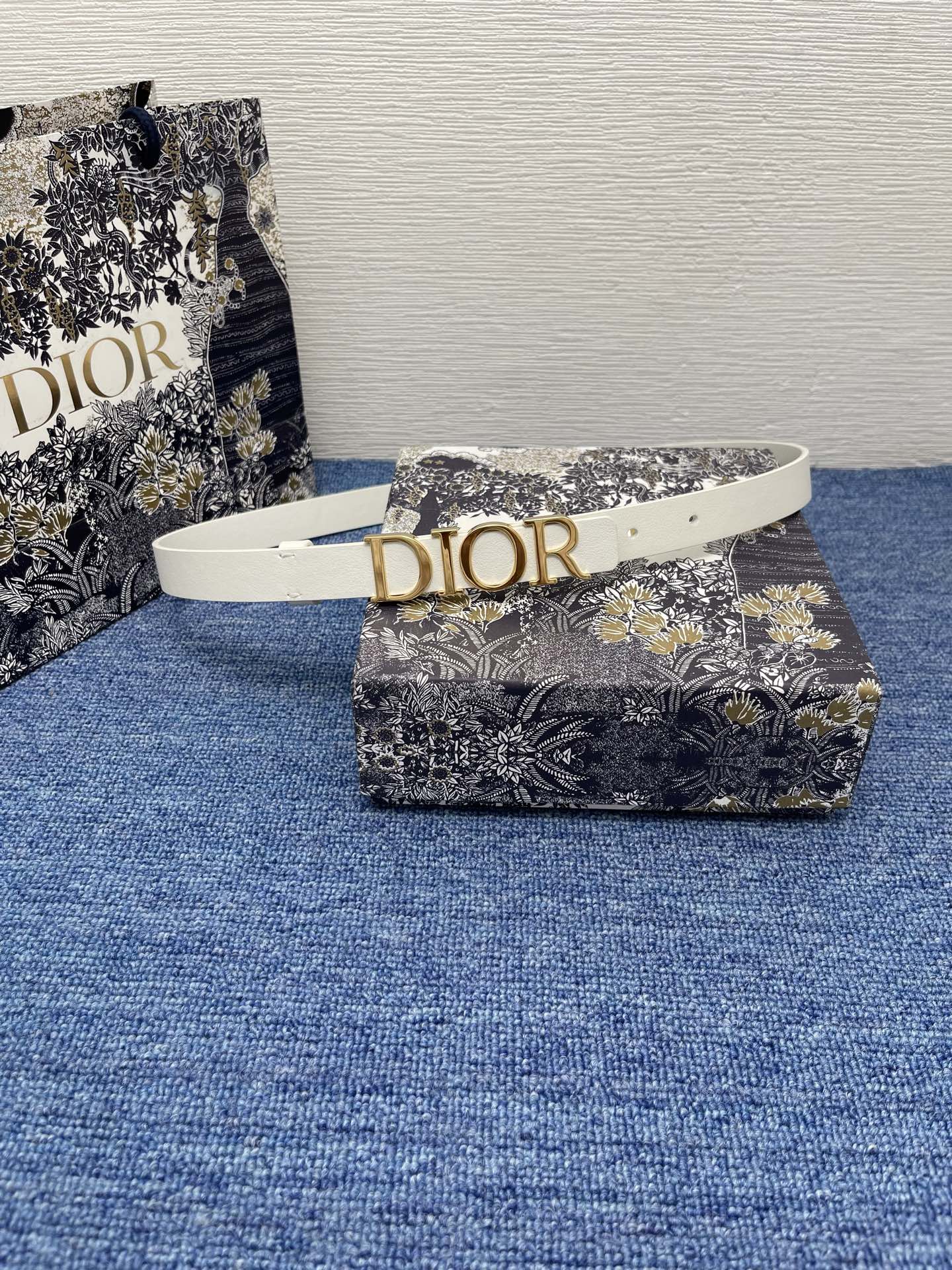 155RD203PDE Stylish  High quality belt With full package