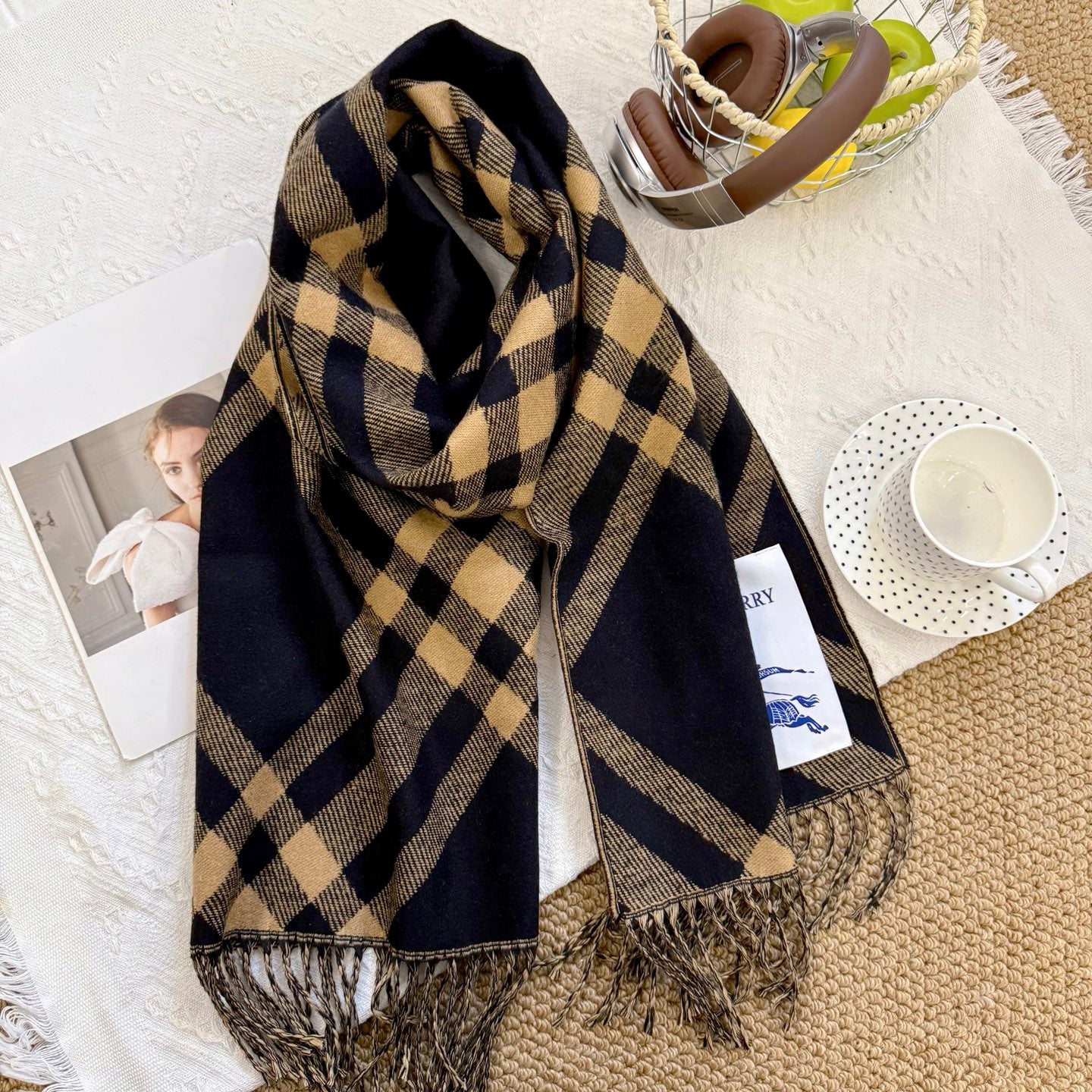 185ZR32WDE Stylish Winter Scarves
