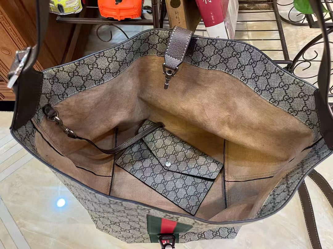 1XB432BDE Stylish leather bag