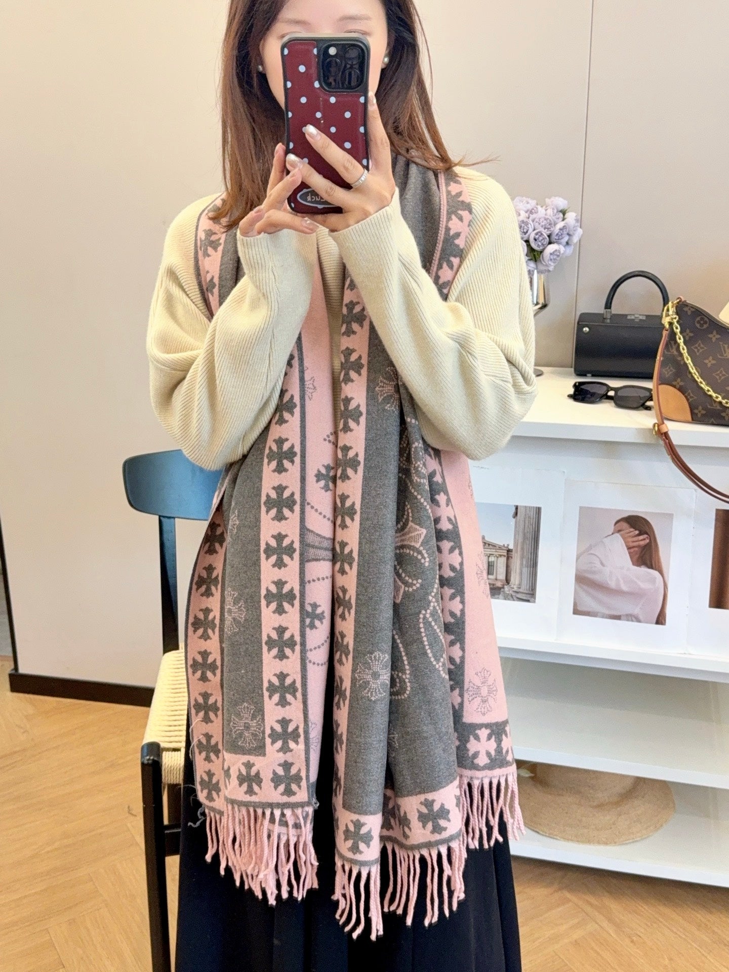 185ZA33WDE Stylish Winter Scarves