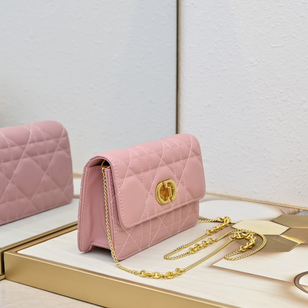 2WD2BDE Stylish leather bag