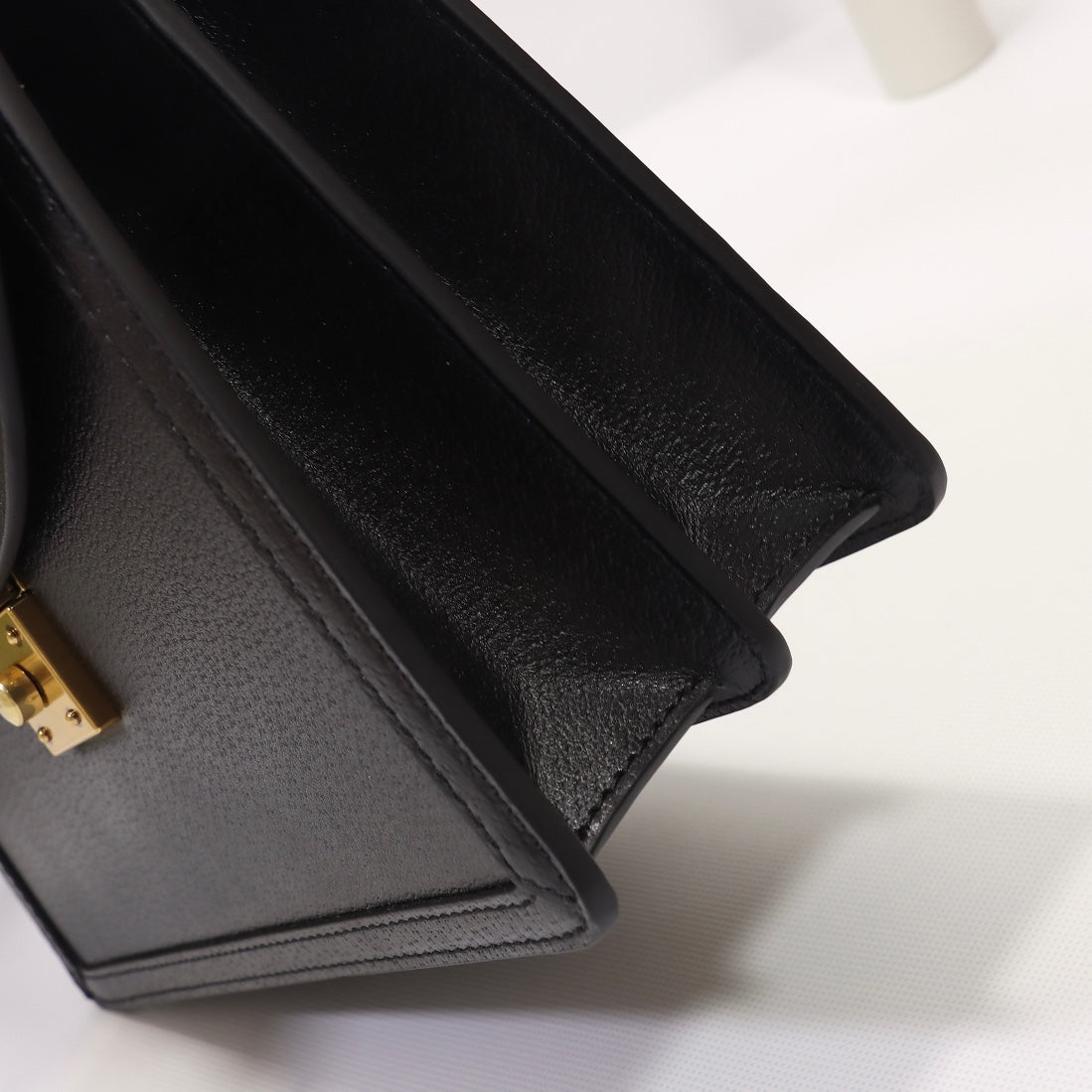 1XB49BDE Stylish leather bag 