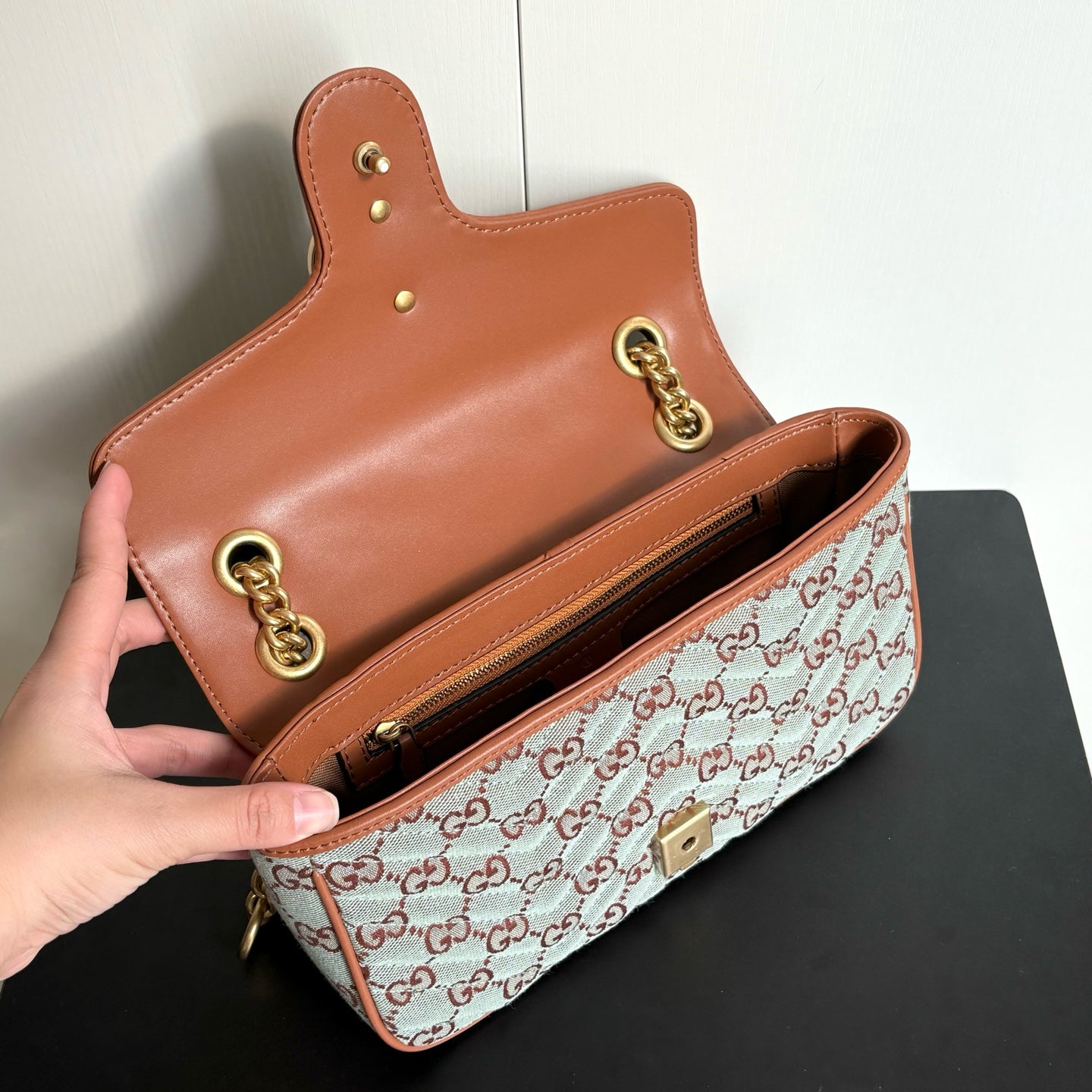 2WB30BDE Stylish bag