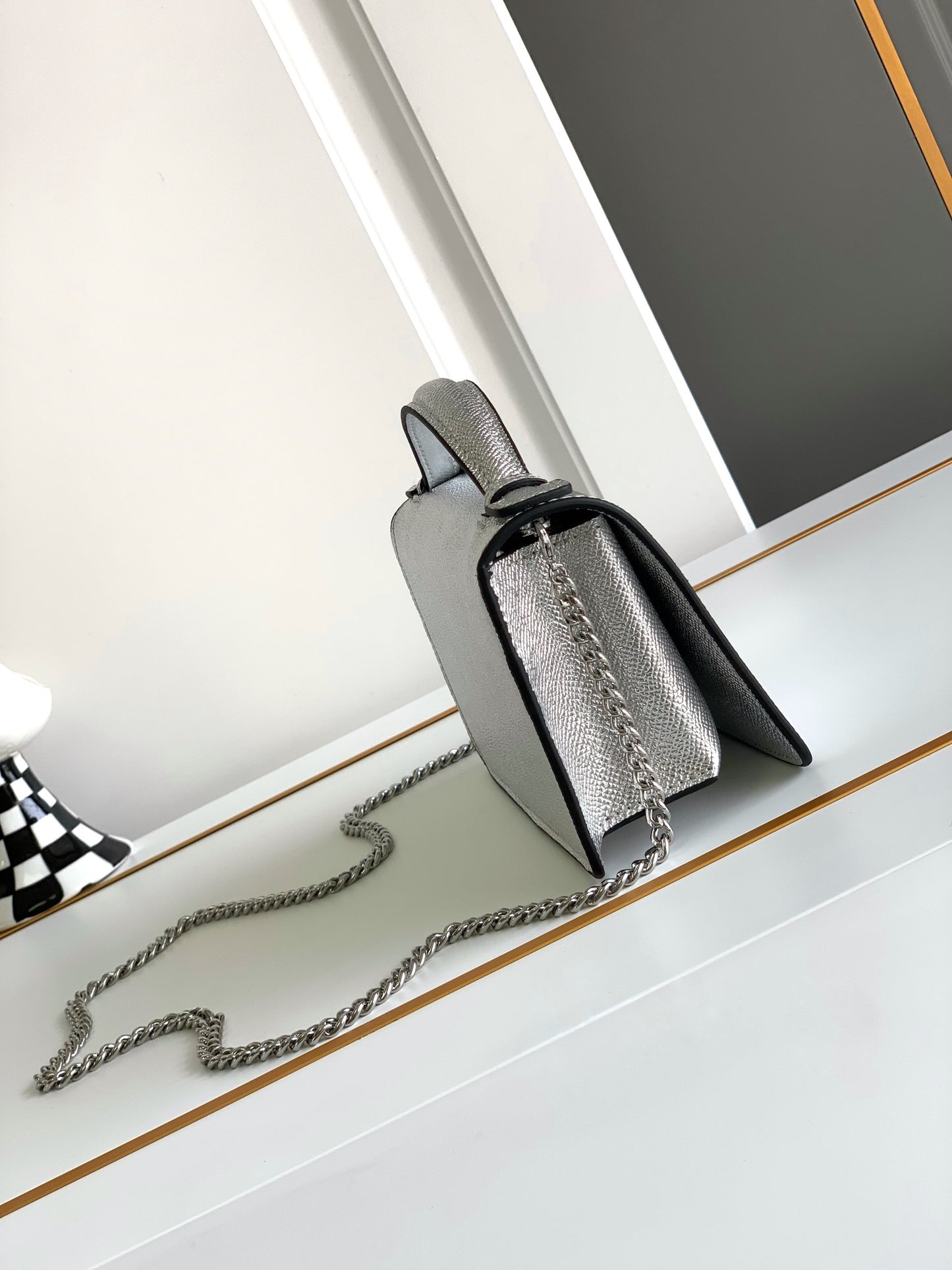 1XVL272BDE Stylish leather bag 