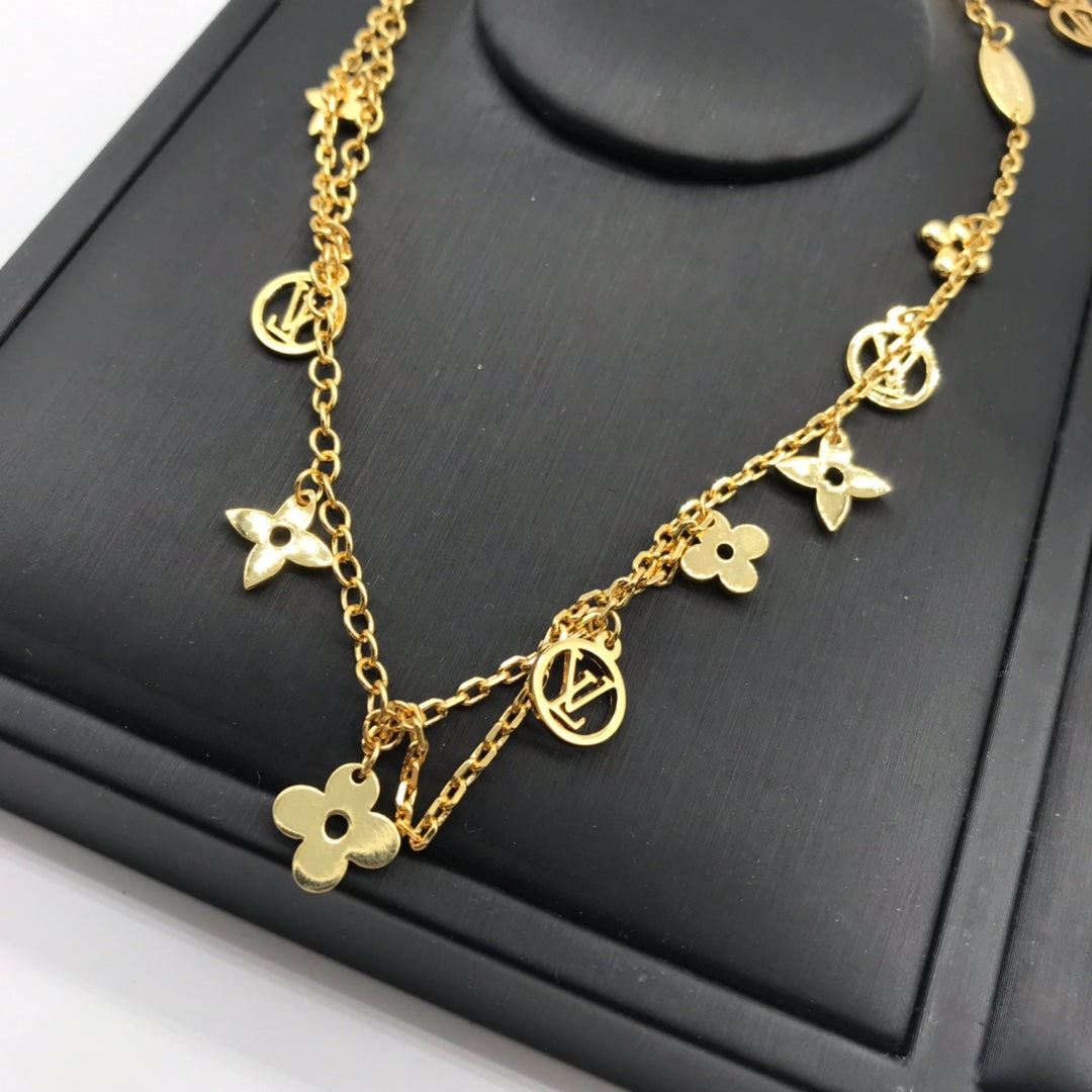 1XE599XDE Stylish Earrings Bracelets Necklaces