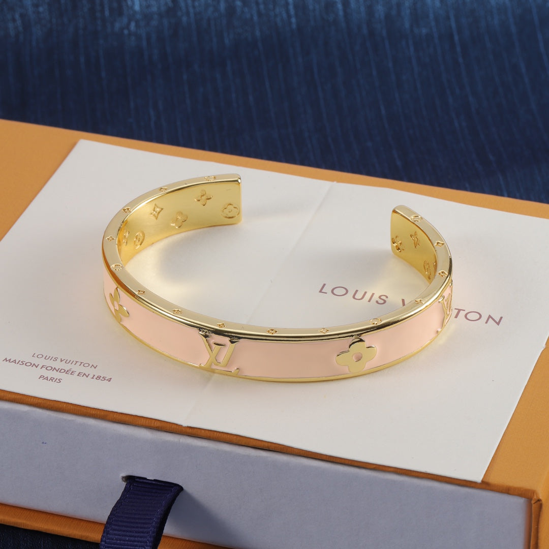 14E1092KDE Stylish  Bracelets